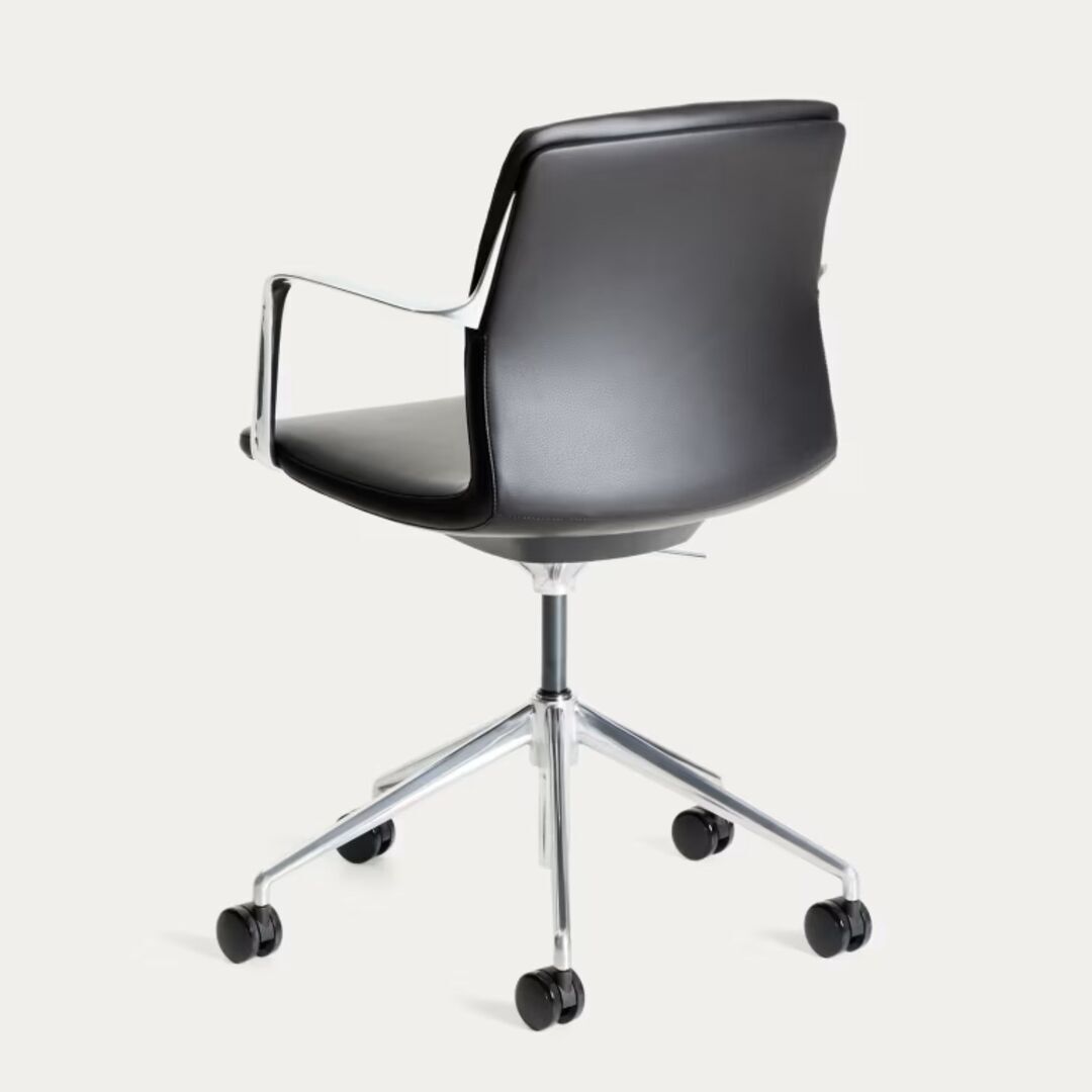 Kave_Home_Schreibtischstuhl_Nerlan_Schwarz_Leder_Aluminium_Gestell
