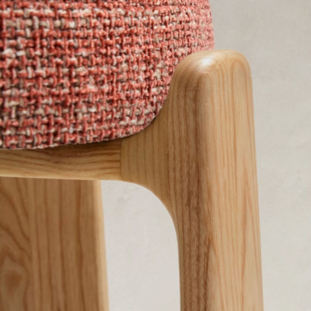Kave_Home_Hocker_Granite_Dunkelbraun_Details