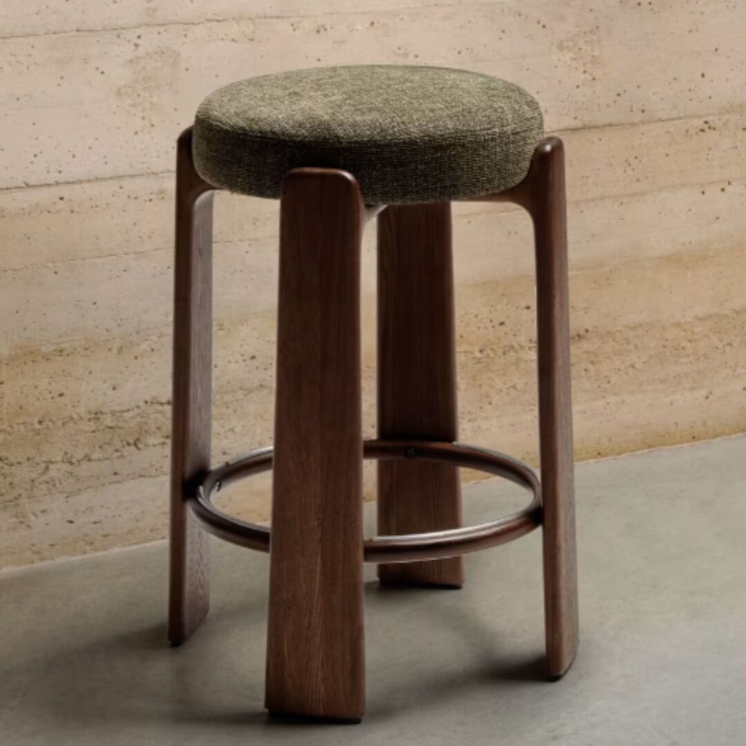 Kave_Home_Hocker_Granite_Grun_Dunkelbraun_75_Lifestyle