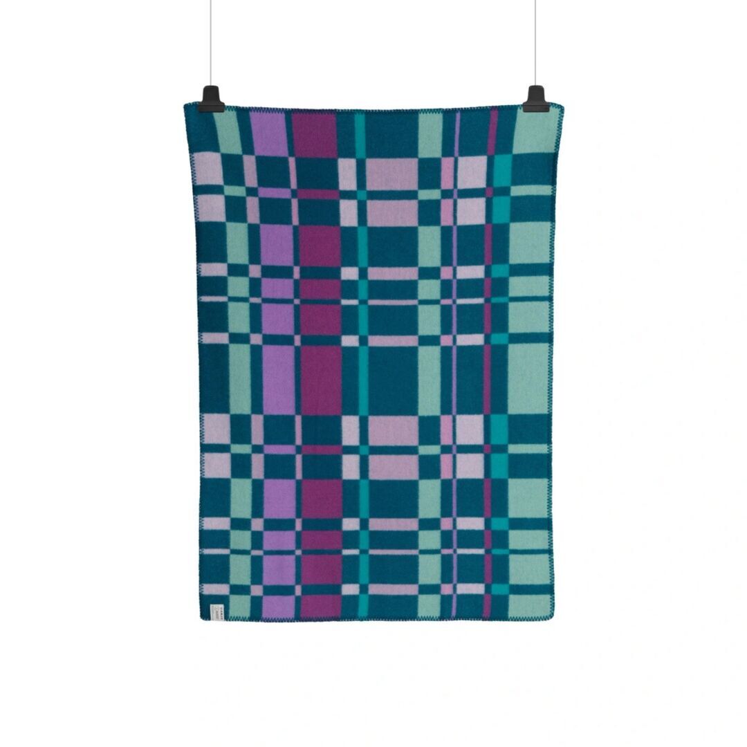Røros Tweed Lammwolldecke City 135 x 200 cm von Røros Tweed Aqua