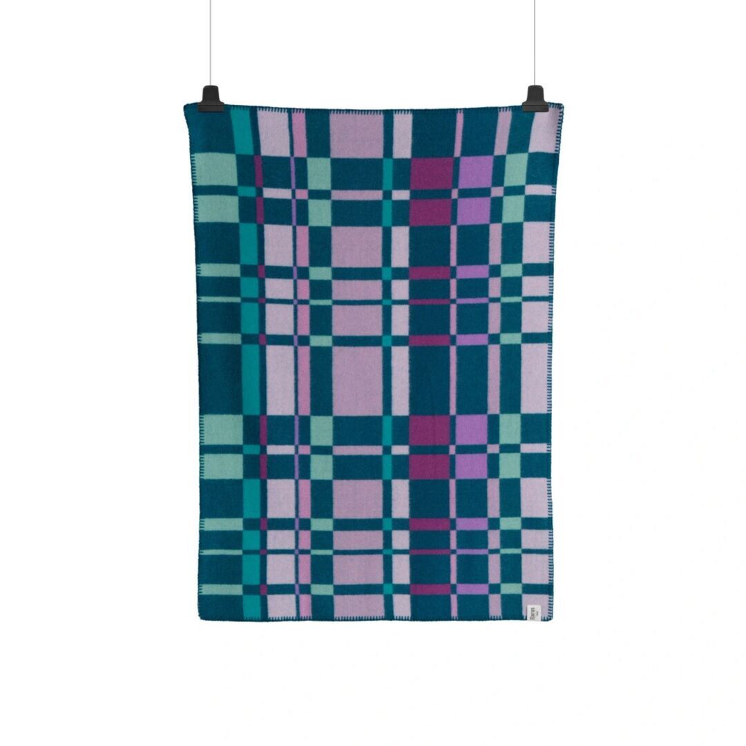 Røros Tweed Lammwolldecke City 135 x 200 cm von Røros Tweed Aqua