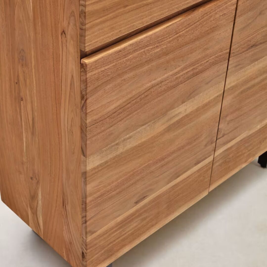 Kave_Home_4_türiges_Highboard_Uxue_Shwarz_Bein_Details