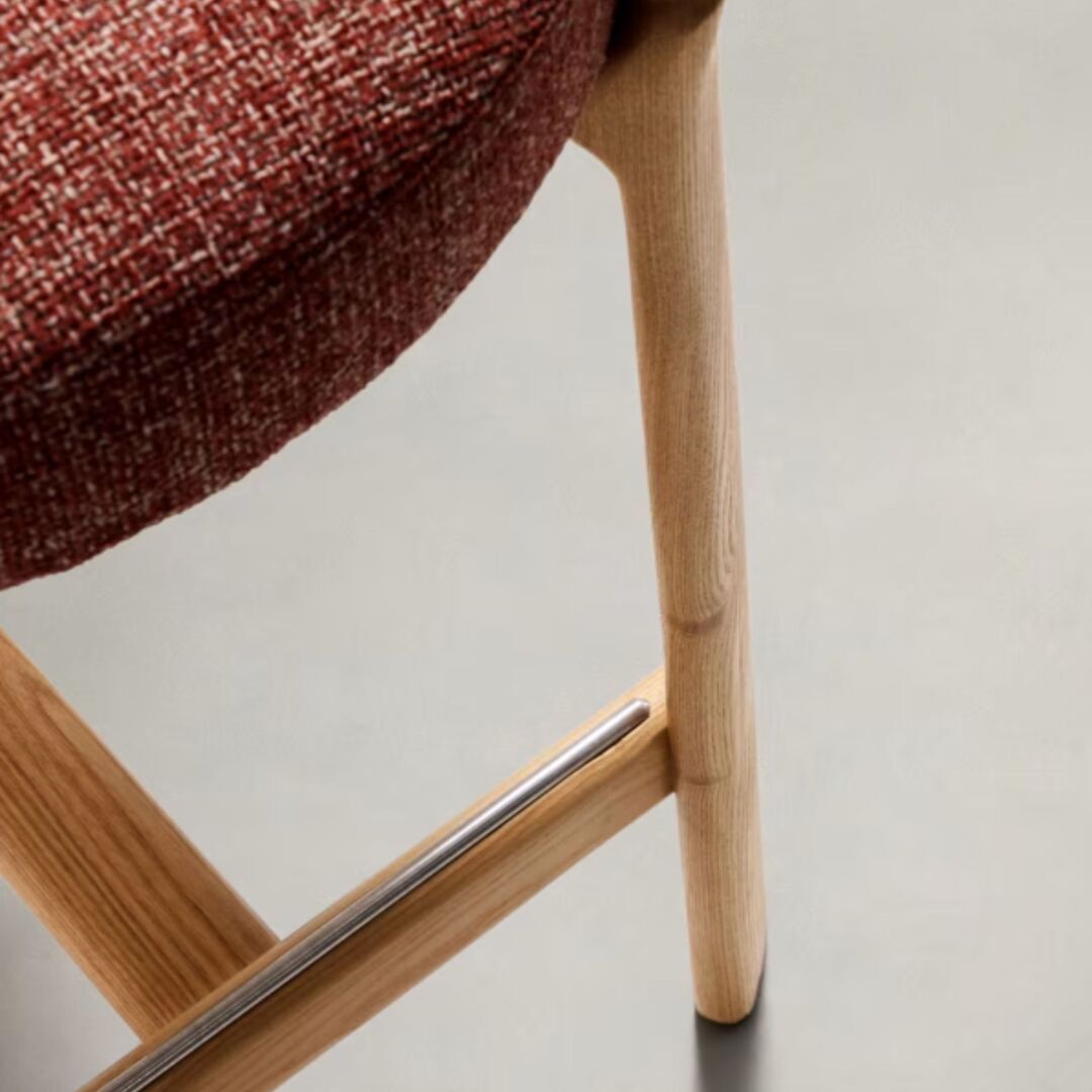 Kave_Home_Hocker_Granite_aus_Chenille_Hellbraun_Terrekota_Details