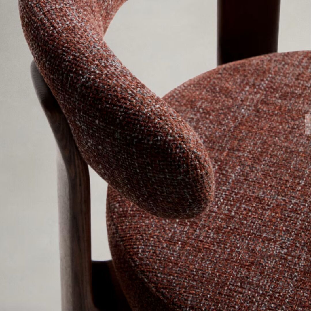 Kave_Home_Hocker_Granite_aus_Chenille_Dunkelbraun_Braun_Details