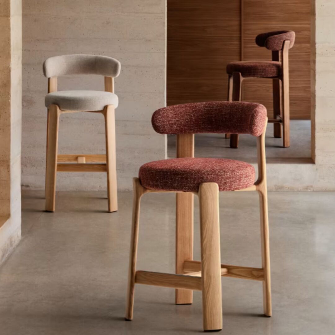 Kave_Home_Hocker_Granite_aus_Chenille_Hellbraun_Terrekota_Hellbraun_Beige_Lifestyle