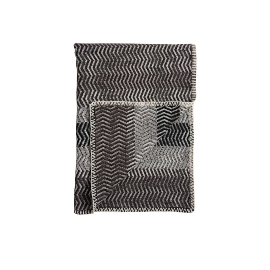 Røros Tweed Lammwolldecke Fri 150 x 200 cm von Røros Tweed Gray Day