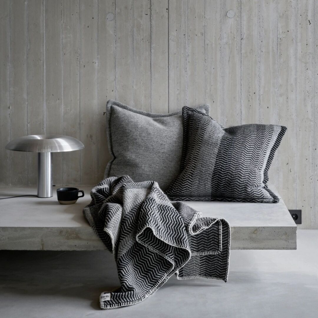 Røros Tweed Lammwolldecke Fri 150 x 200 cm von Røros Tweed