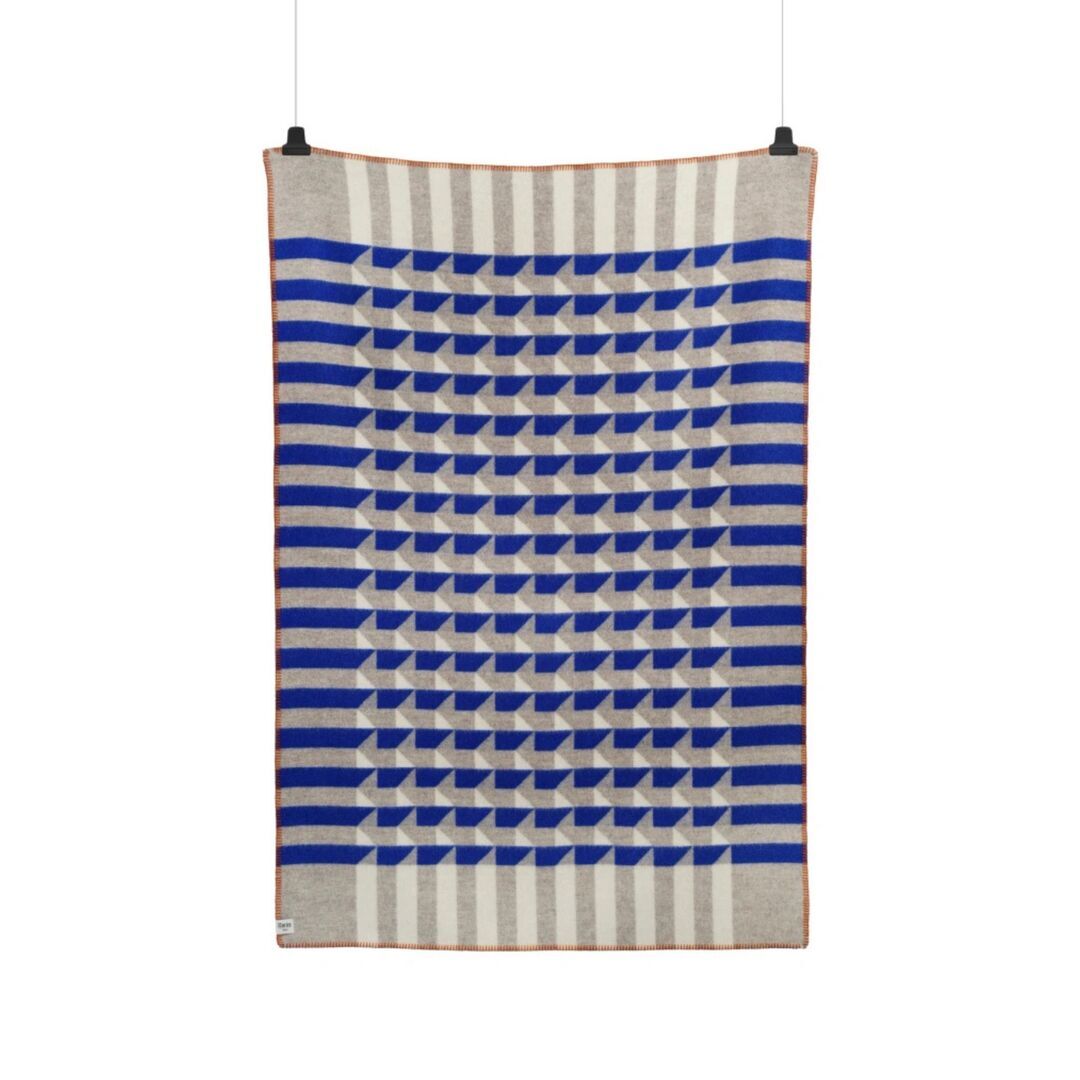 Røros Tweed Lammwolldecke Kvam 135 x 200 cm von Røros Tweed Blue