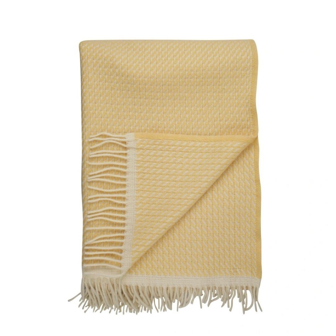 Røros Tweed Lammwolldecke Mello 150 x 210 cm von Røros Tweed Lemon yellow