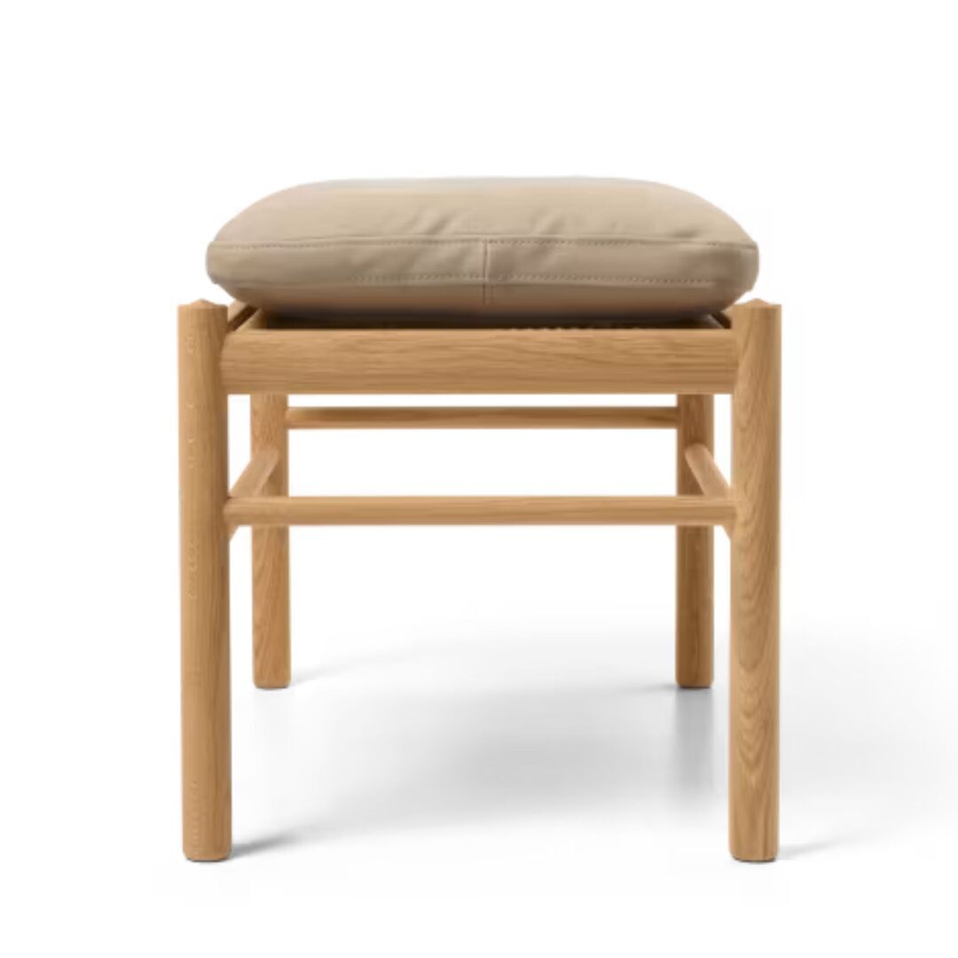 Carl_Hansen_Son_OW149_Footstool_Eiche_geolt_Terra_Leder_Marble