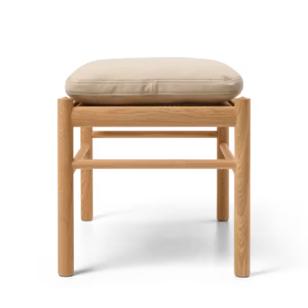 Carl_Hansen_Son_OW149_Footstool_Eiche_geolt_Terra_Leder_Lime