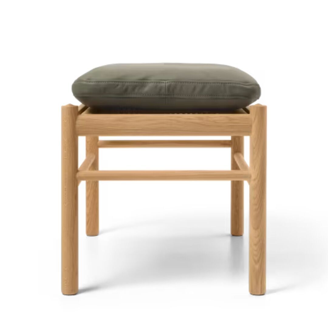 Carl_Hansen_Son_OW149_Footstool_Eiche_geolt_Terra_Leder_Jade