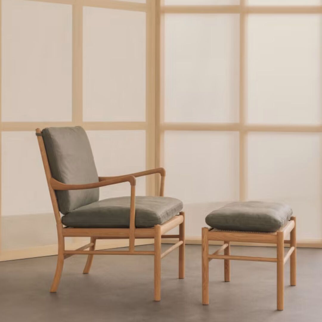 Carl_Hansen_Son_OW149_Footstool_Eiche_geolt_Terra_Leder_Jade_Lifestyle