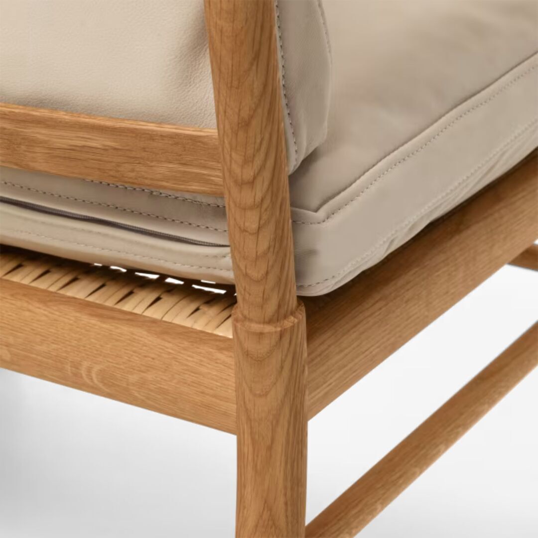 Carl_Hansen_Son_OW149-2_Sofa_Nussbaum_Terra_Leder_Marble_Details