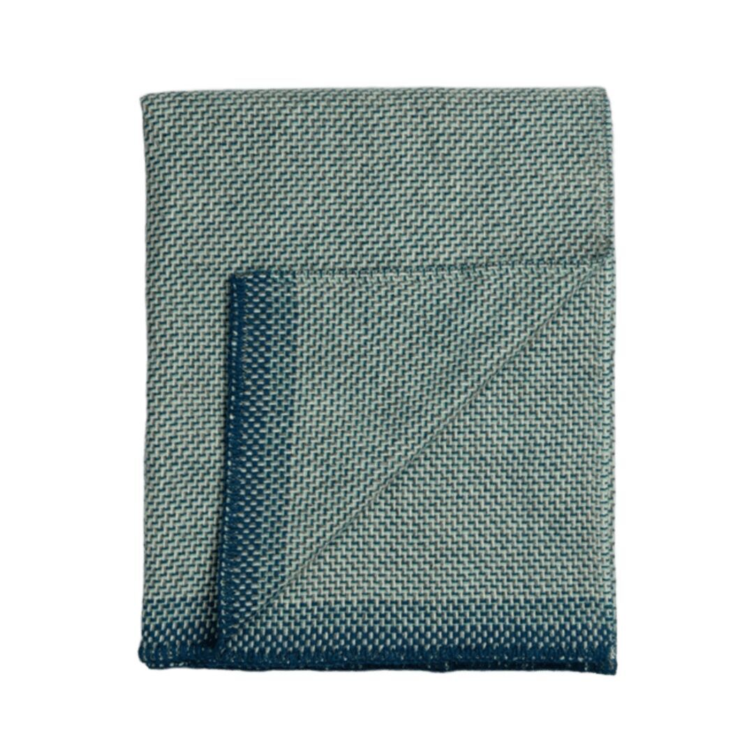 Røros Tweed Lammwolldecke Una 150 x 200 cm von Røros Tweed Blau