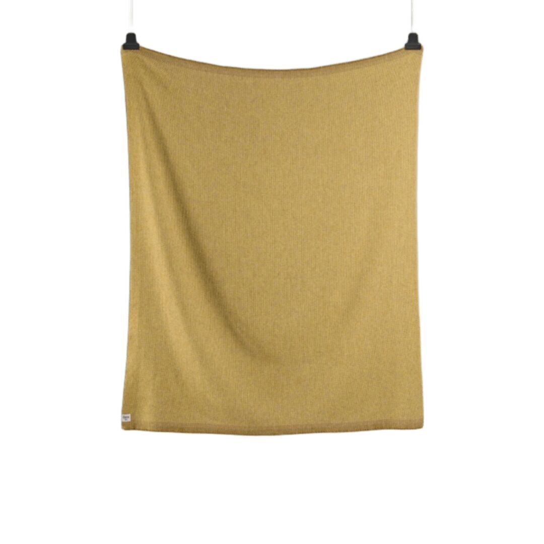 Røros Tweed Lammwolldecke Una 150 x 200 cm von Røros Tweed Ocker