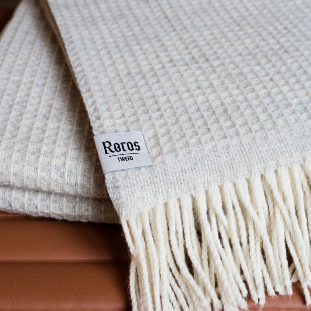 Røros Tweed Lammwolldecke Vega 150 x 210 cm von Røros Tweed
