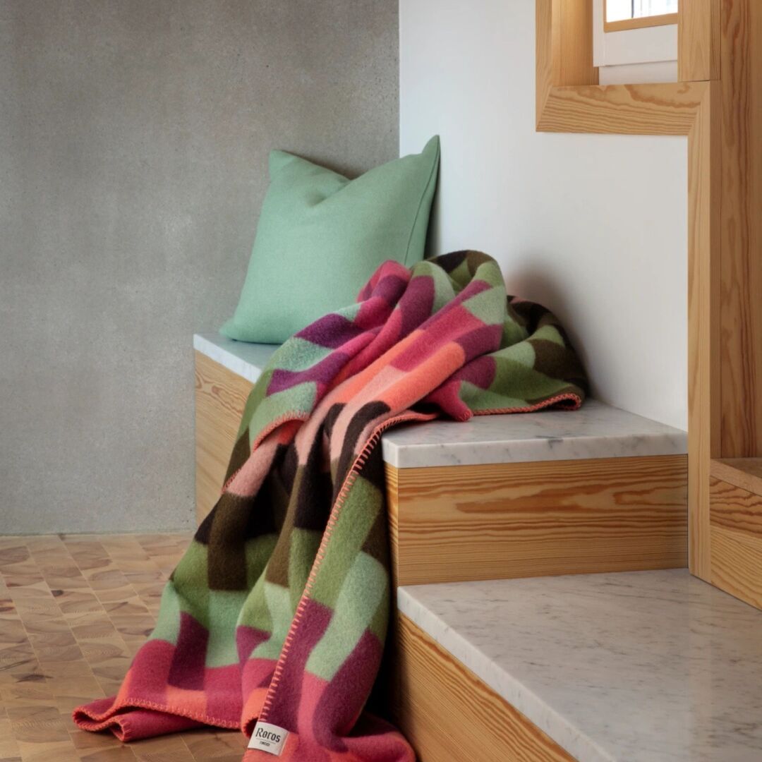 Røros Tweed Lammwolldecke Åsmund Bold 135 x 200 cm von Røros Tweed