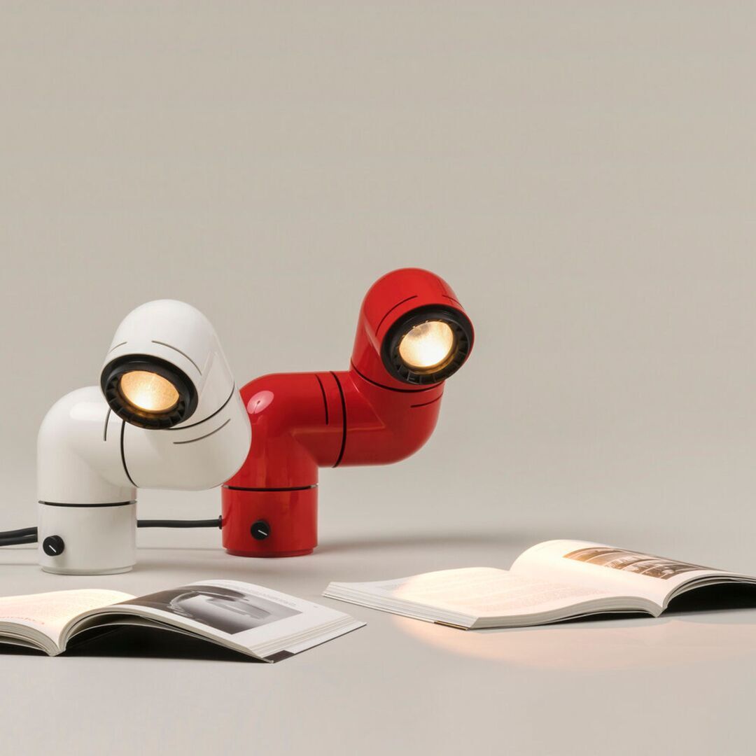 Santa & Cole Tischleuchte Tatu von Santa & Cole Reines Rot, Weiss grau
