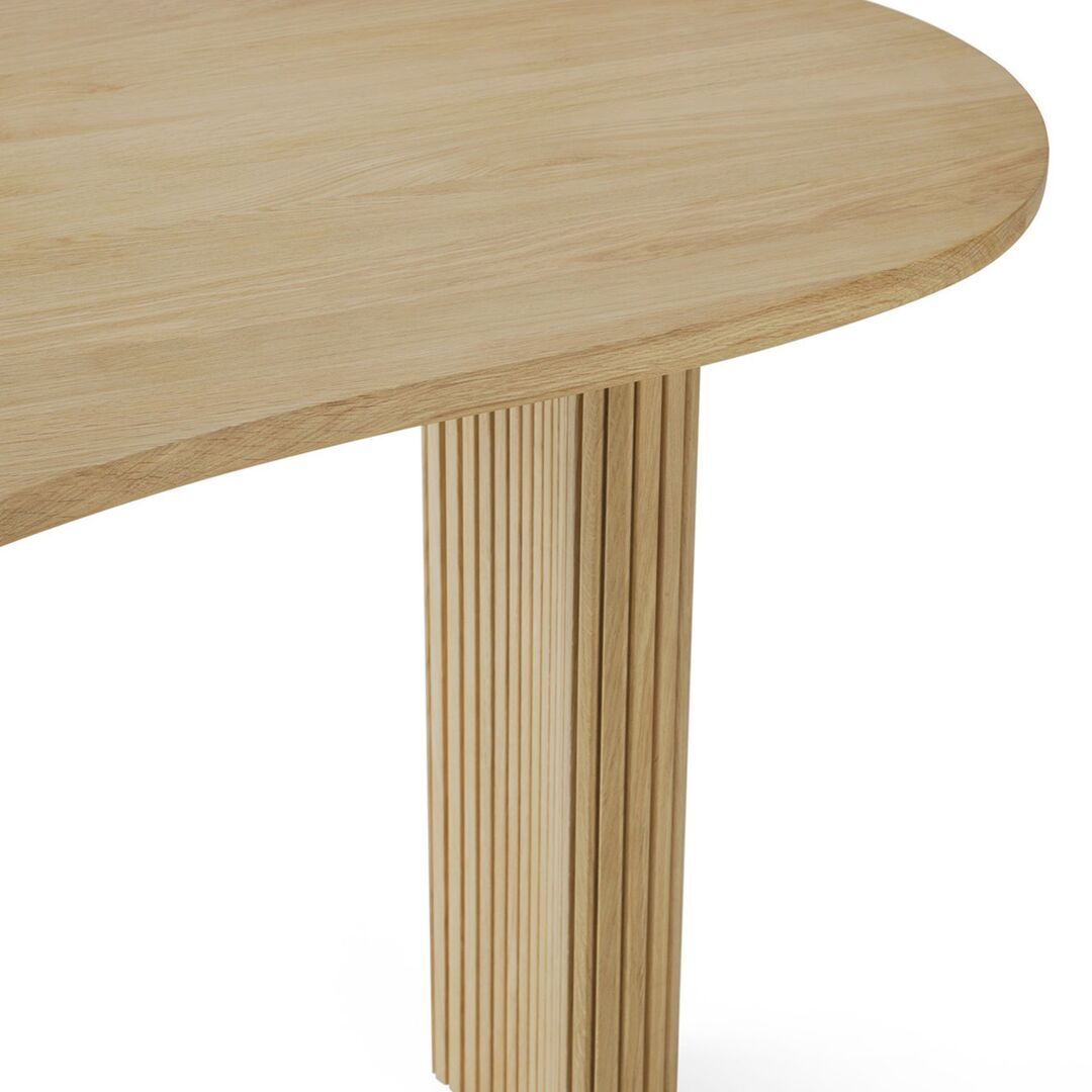 Ethnicraft_50794_Boomerang_desk_varnished_oak_pebble_shape_Details