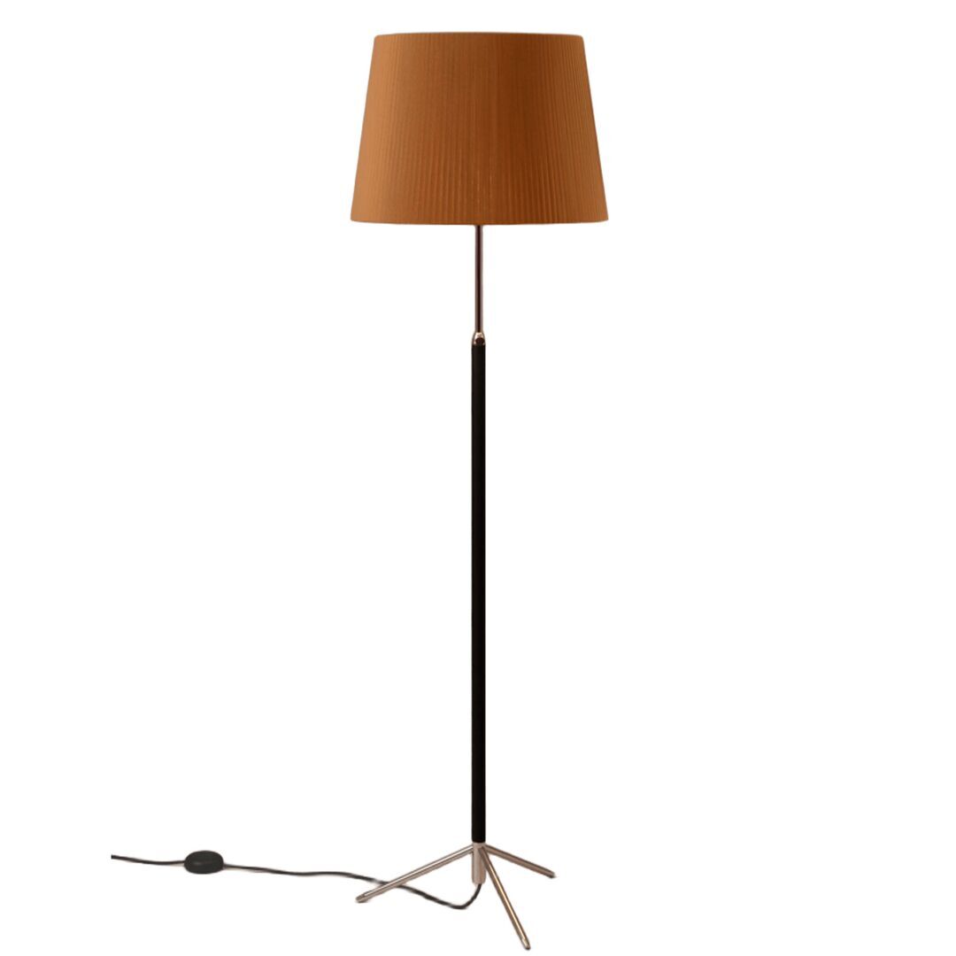 Santa & Cole Stehleuchten Pie de Salón G1 von Santa & Cole Mustard Raw Color Ribbon, Chrome-Plated