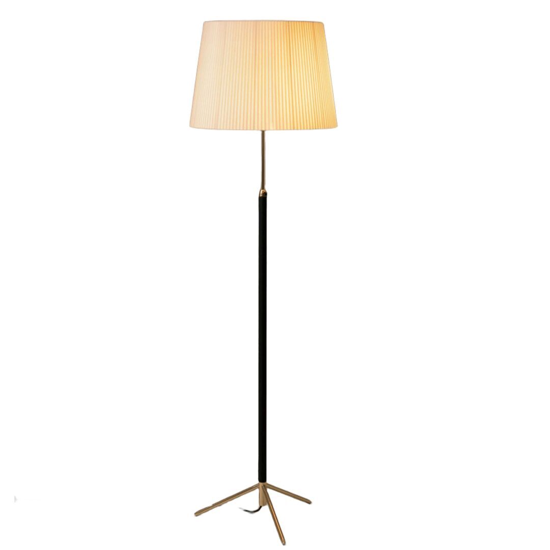 Santa & Cole Stehleuchten Pie de Salón G1 von Santa & Cole Natural Ribbon, Polished Brass