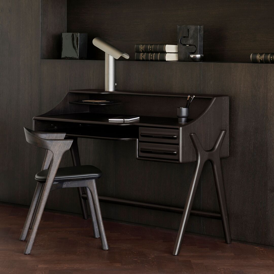 Ethnicraft_Flow_Schrebtisch_varnished_mahogany_Rose_Brown_Details_Lifestyle