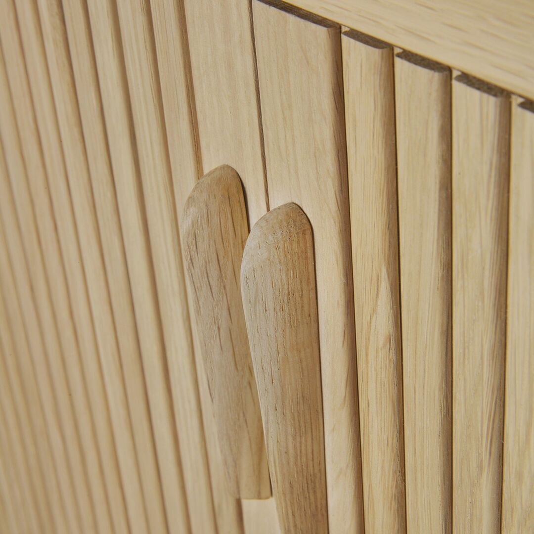 Ethnicraft_50051_Roller_Max_sideboard_oak_2_doors_DetailsEthnicraft_50051_Roller_Max_sideboard_oak_2_doors_Details