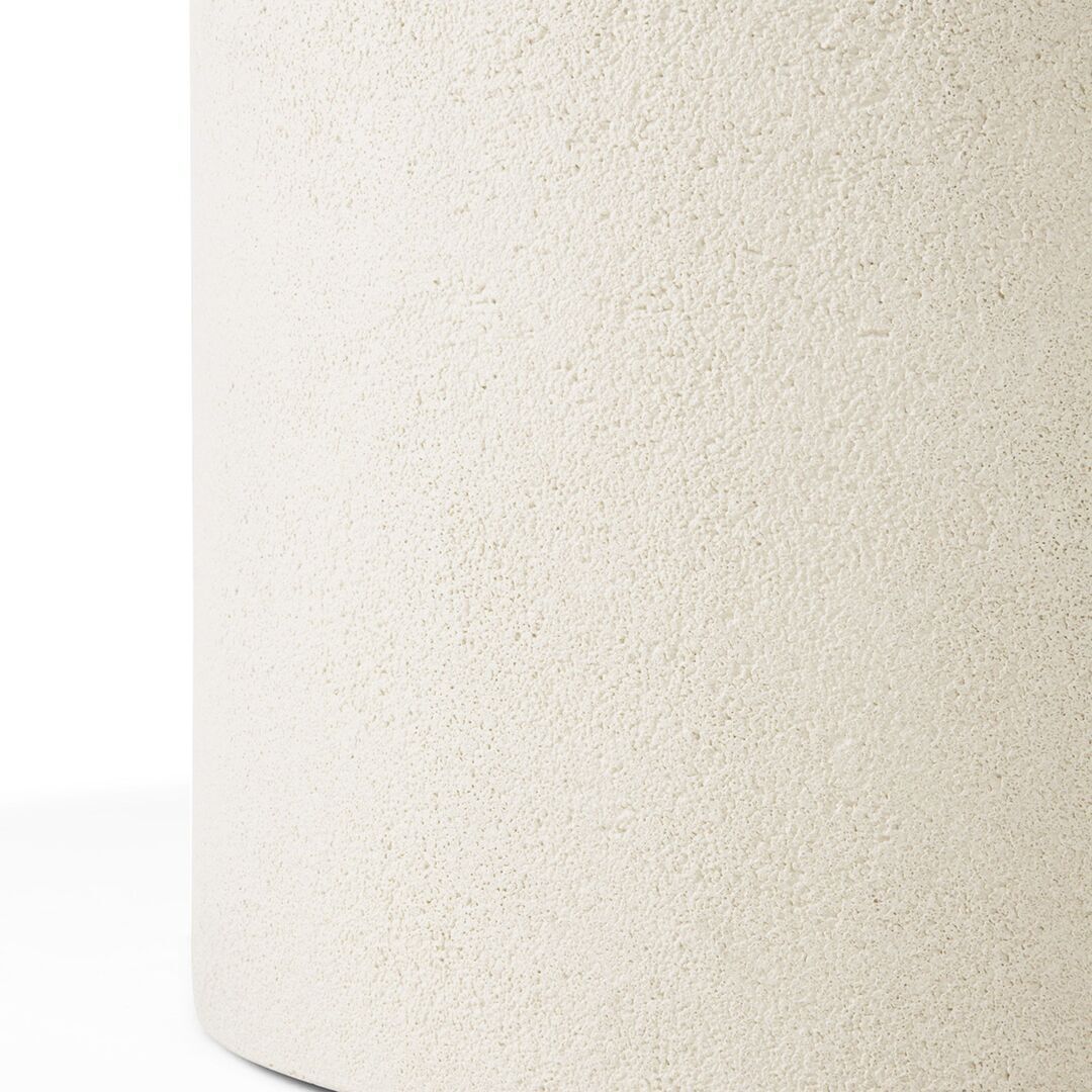 Ethnicraft_26425_Elements_dining_table_microcement_Off_White_round_Details