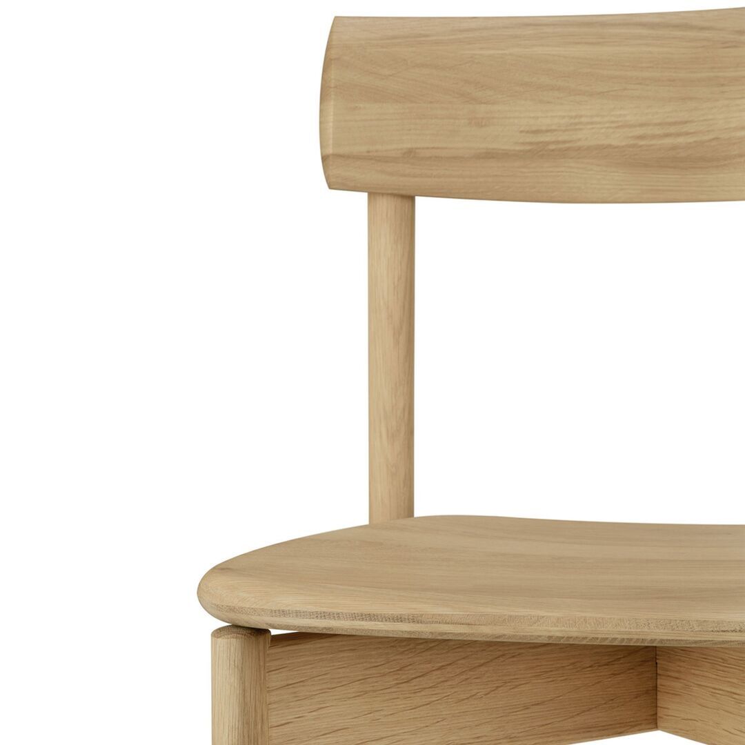 Ethnicraft_50078_Risu_dining_chair_varnished_oak_Details