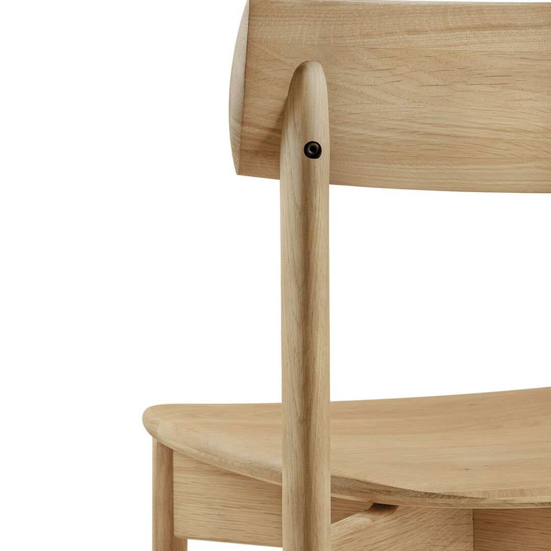 Ethnicraft_50078_Risu_dining_chair_varnished_oak_Details