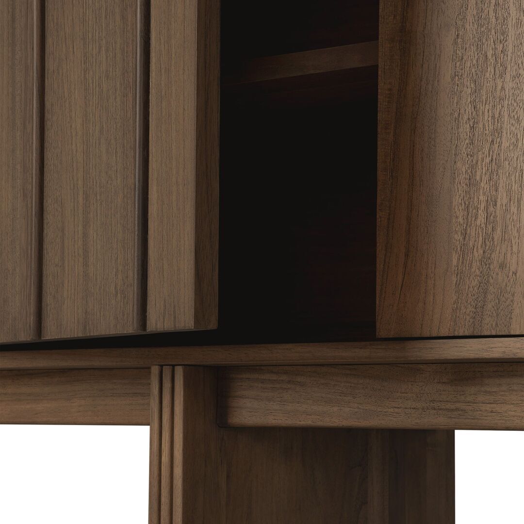 Ethnicraft_Pillar_sideboard_varnsihed_teak_Wild_Brown_2_doors_Details