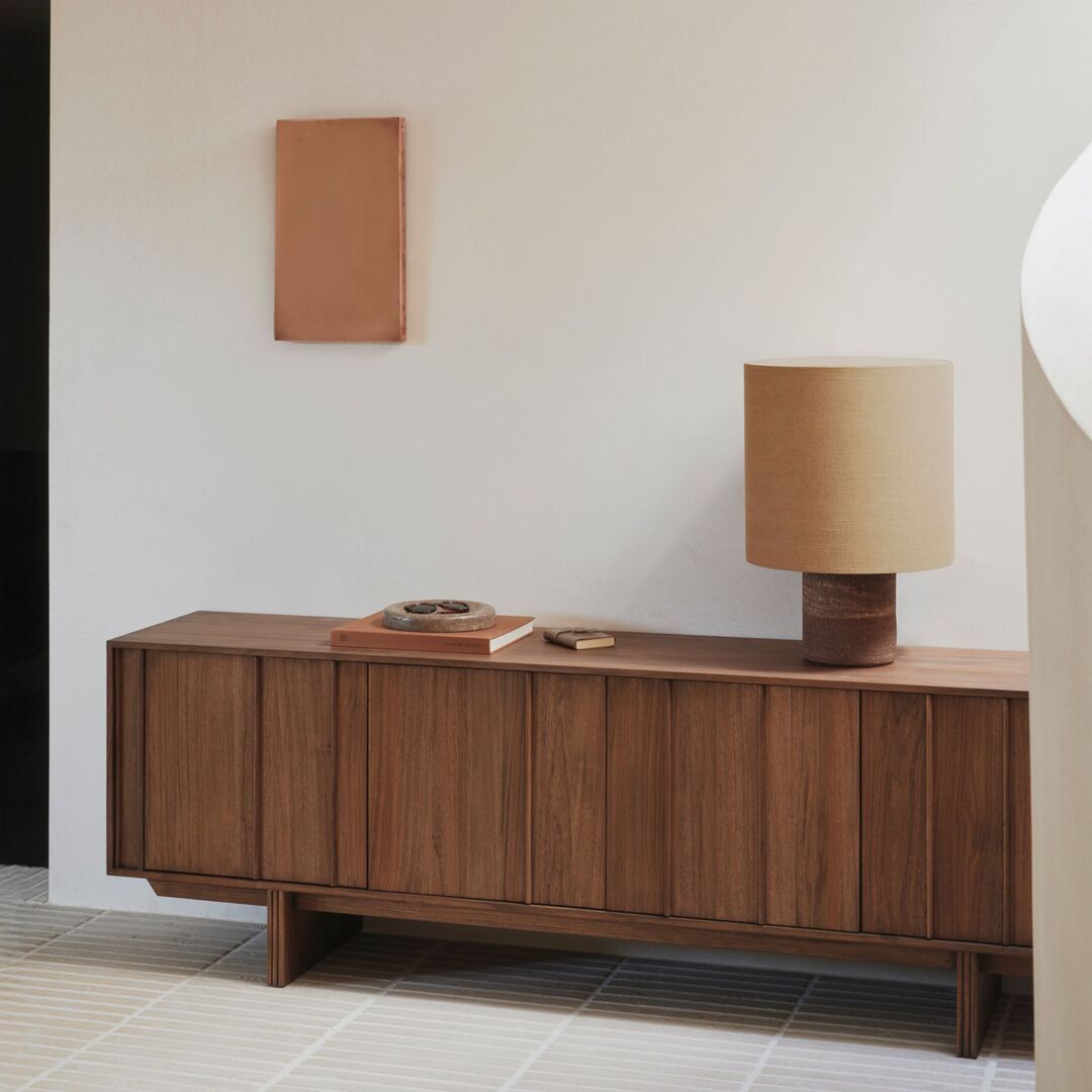 Ethnicraft_Pillar_sideboard_varnsihed_teak_Wild_Brown_2_doors_Lifestyle