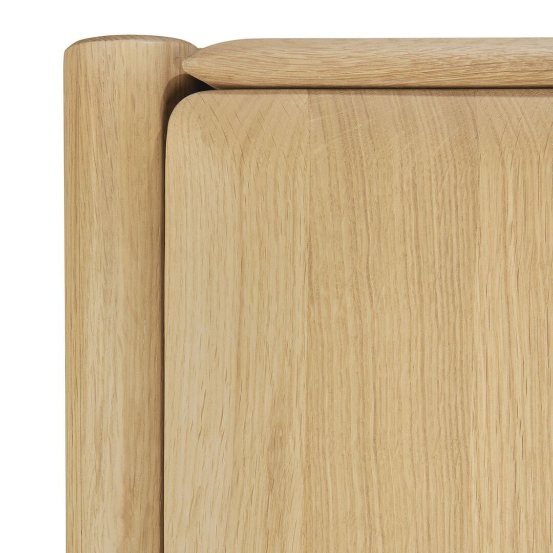 Ethnicraft_51346_PI_Schrank_2_turen_1_Regal_Eiche