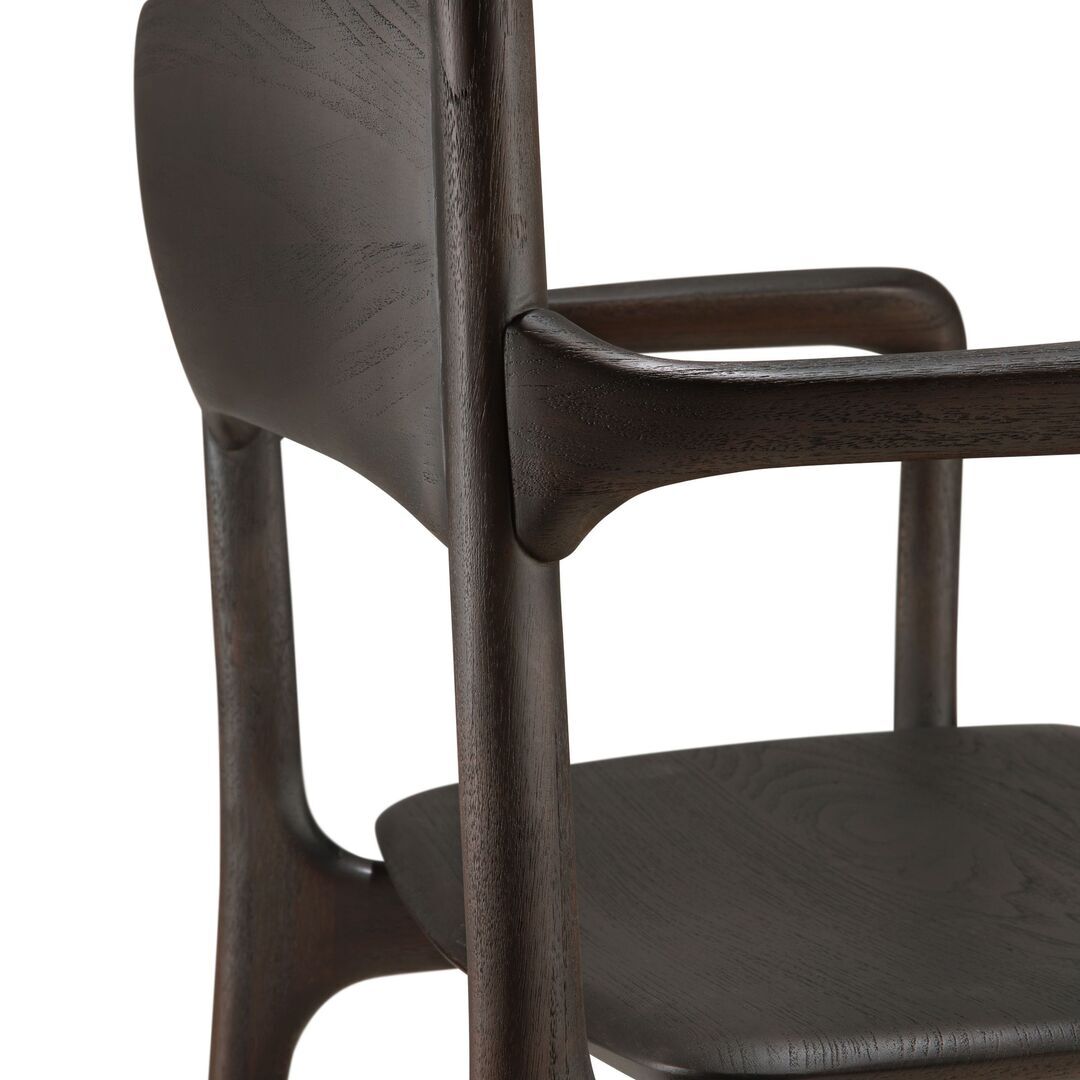 Ethnicraft_11575_PI_Stuhl_varnished_teak_Dark_Braun_mit_Armelehn_Details