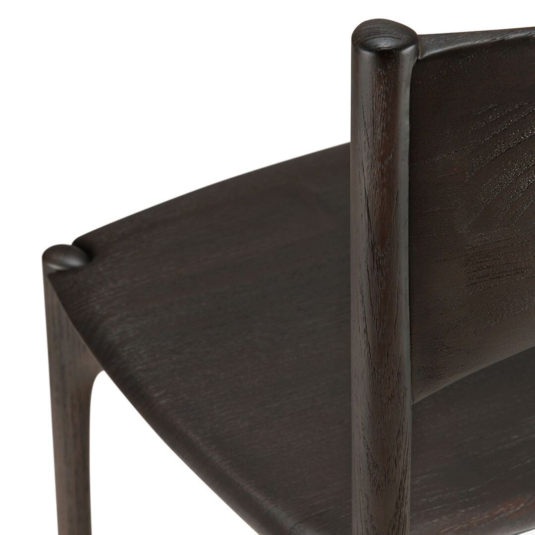 Ethnicraft_11574_PI_Stuhl_varnished_teak_Dark_Braun_ohne_Armelehn_Details