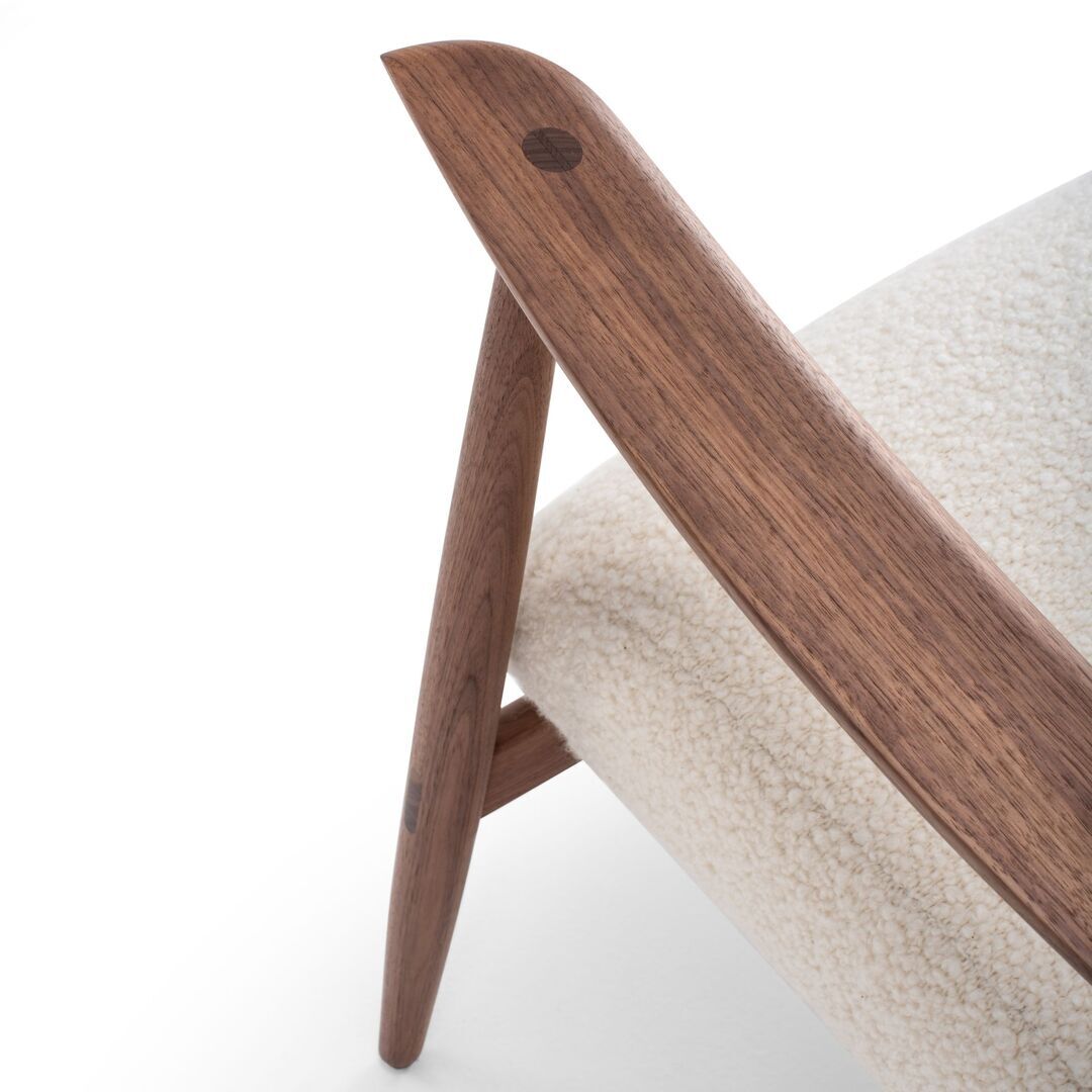 Gazzda_Aska_Lounge_chair_Nimbus_Col006_Nussbaum_geolt_Details
