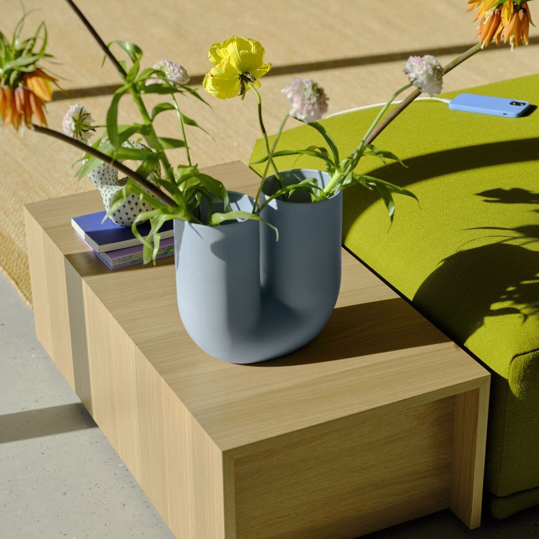 Muuto Vase Kink H 39 cm von Muuto Sand