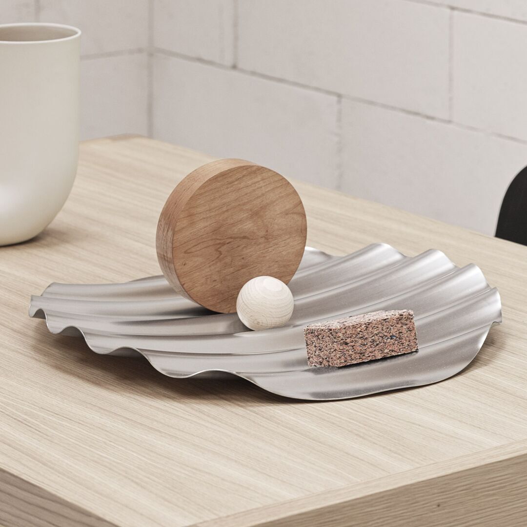 Muuto Tablett Wave von Muuto Stahl