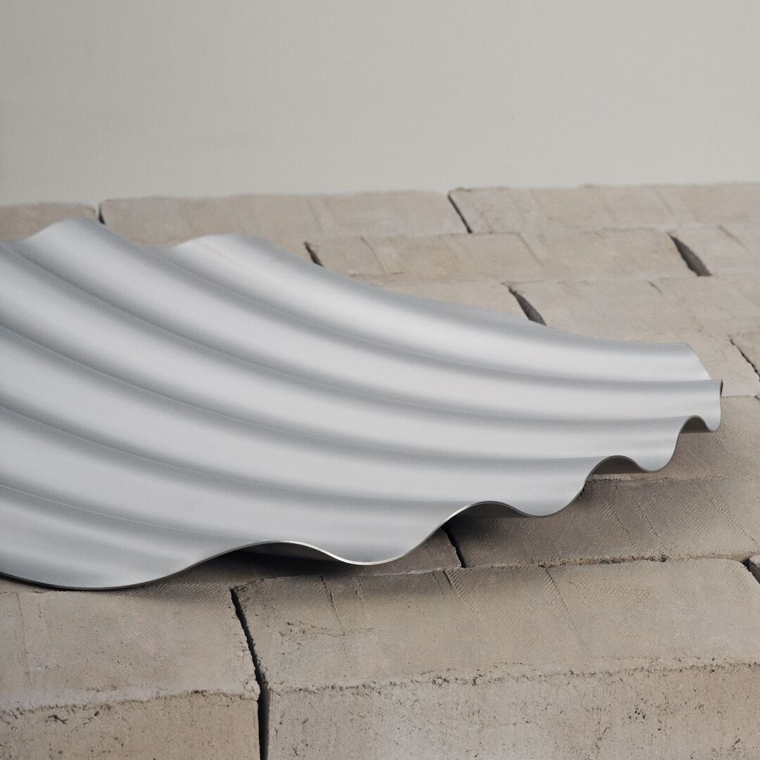 Muuto Tablett Wave von Muuto Stahl