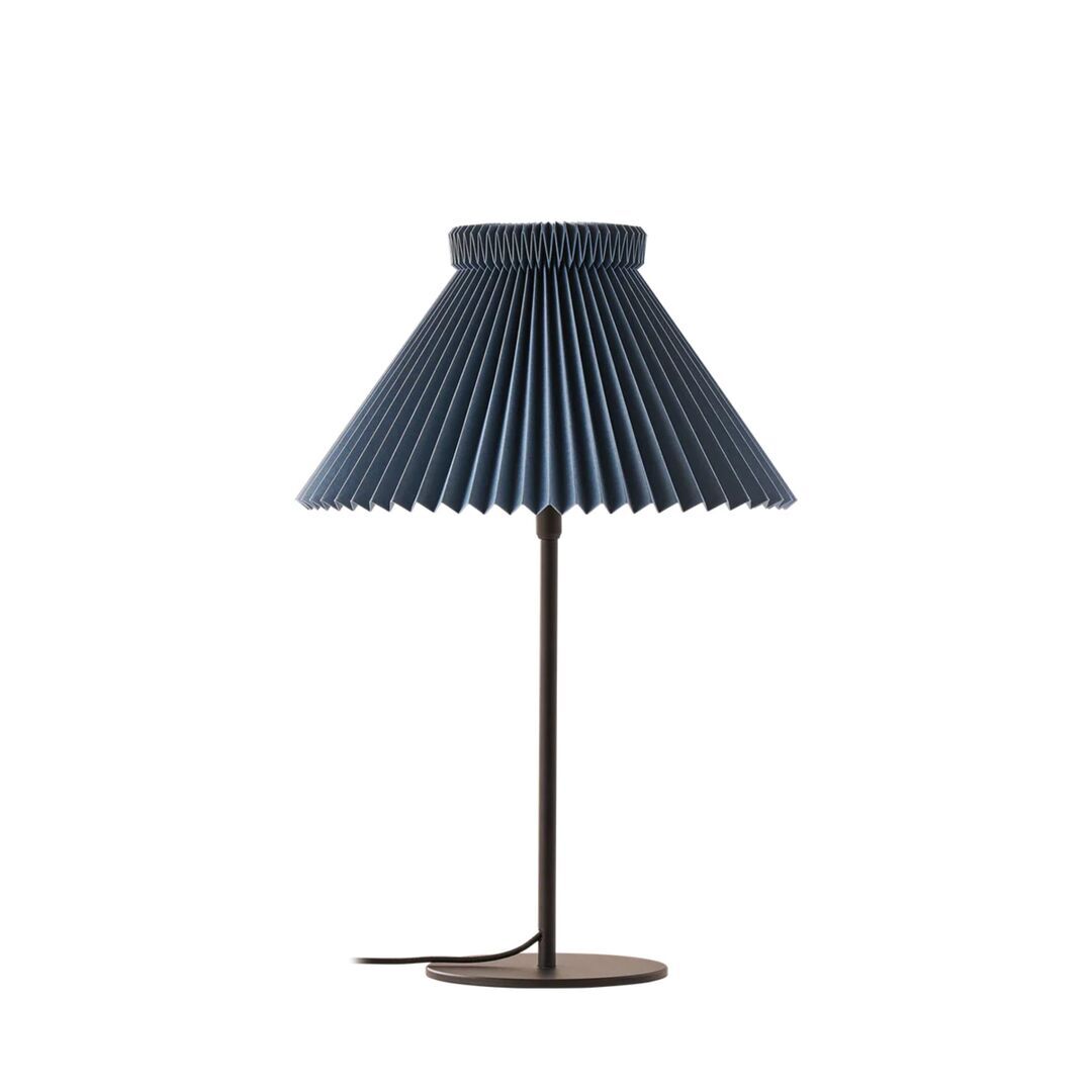 Le Klint Stehleuchte 334T von Le Klint  Denimblau