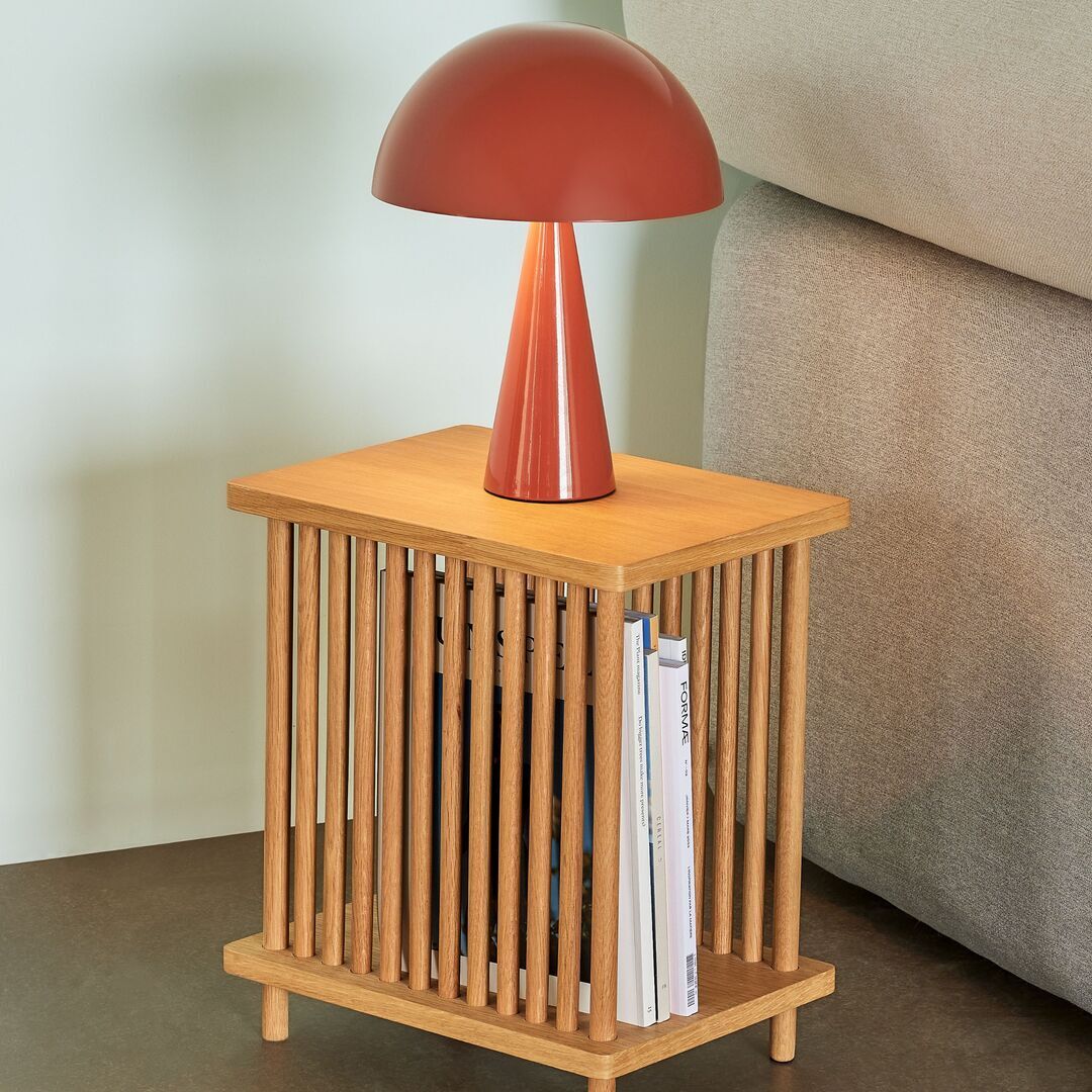 Hübsch  Mush Tischlampe Mini von Hübsch Leuchtend Rot