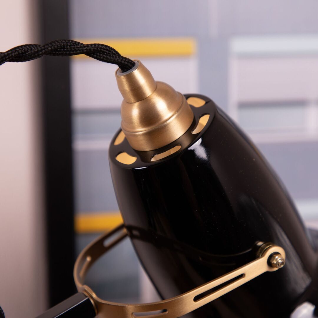 Anglepoise Schreibtischlampe 1227 von Anglepoise  Tiefschwarz  / Messing -1