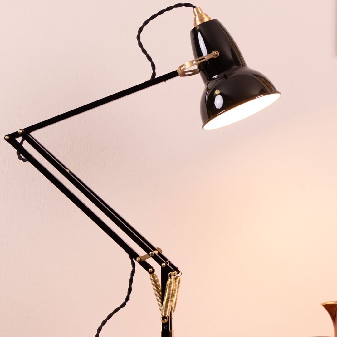 Anglepoise Schreibtischlampe 1227 von Anglepoise  Tiefschwarz  / Messing -2