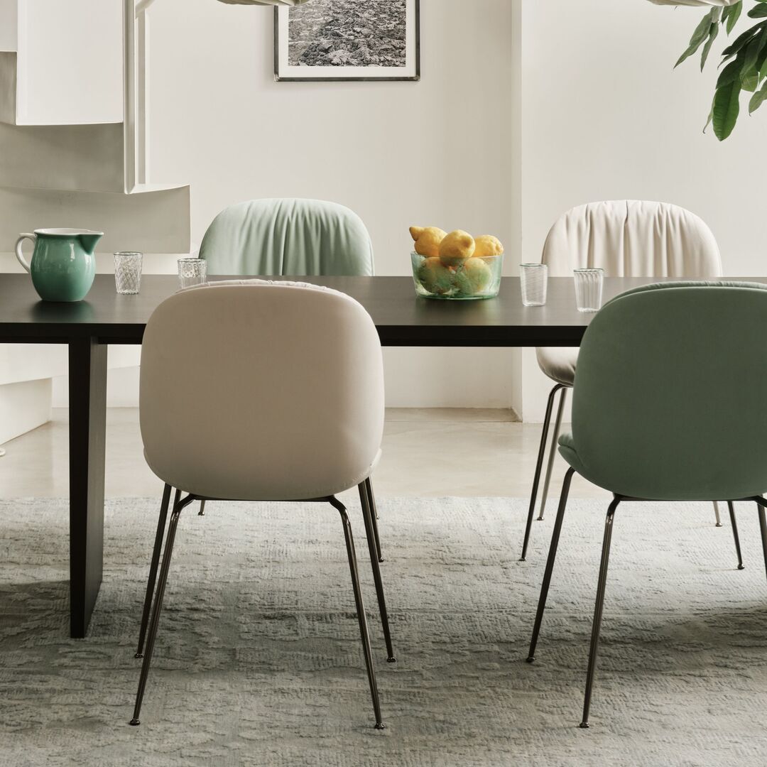 Gubi Polsterstuhl Beetle Soft von Gubi 