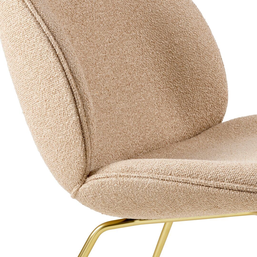 Gubi Lounge Sessel mit Vollpolsterung Beetle Soft von Gubi 004 - Dedar Around Boucle