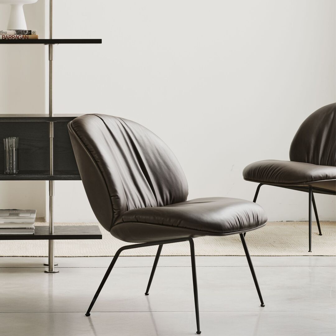 Gubi Lounge Sessel mit Vollpolsterung Beetle Soft von Gubi