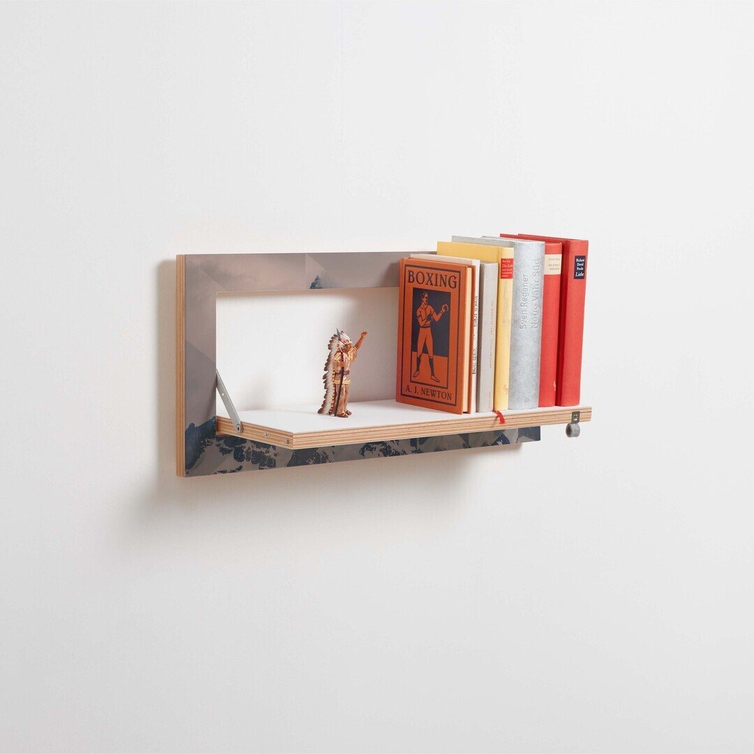 Ambivalenz 'Fläpps' Regal 60 x 27 cm - Puerto Natales Puerto Natales, B: 60 cm / H: 27 cm 