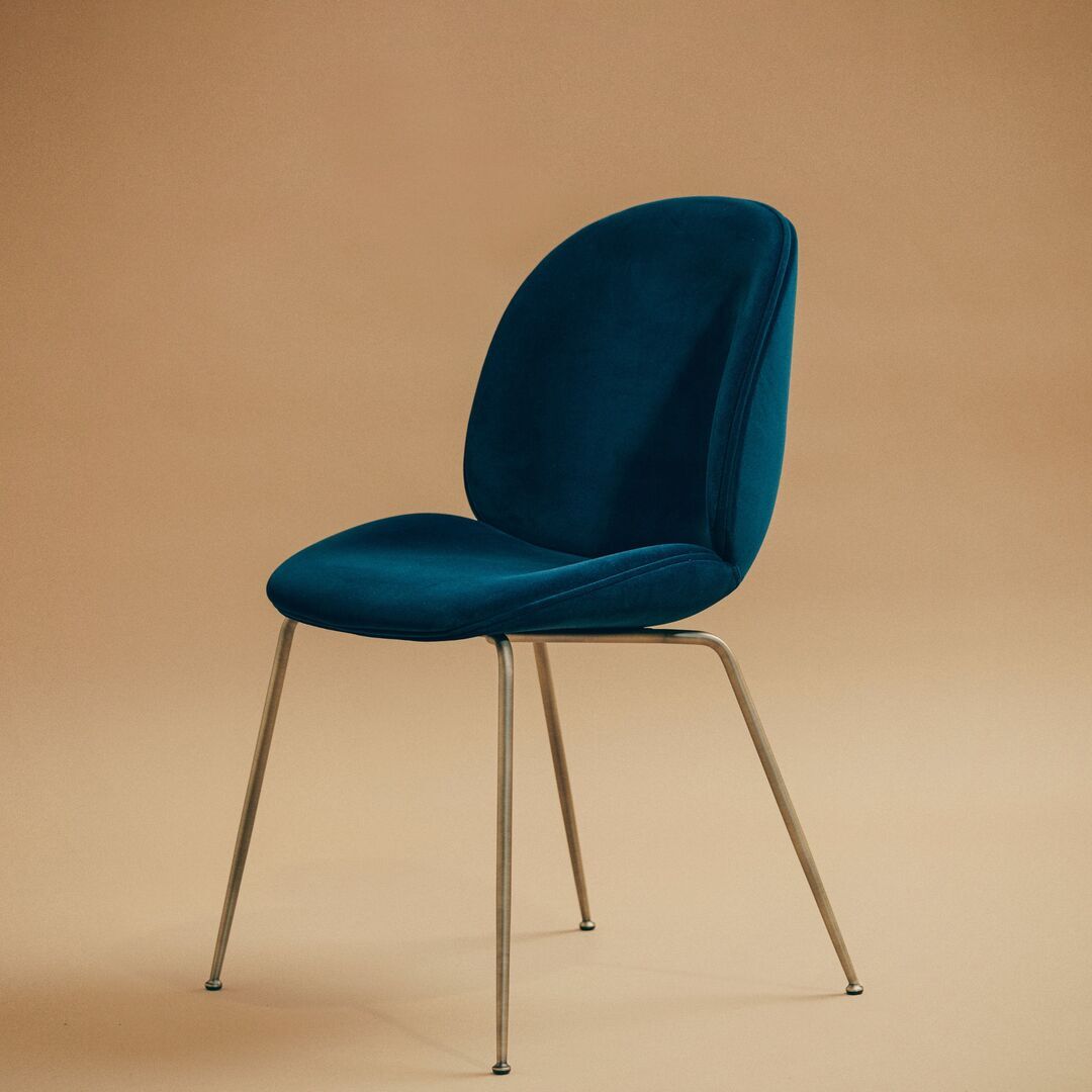 Gubi Polsterstuhl Beetle von Gubi 