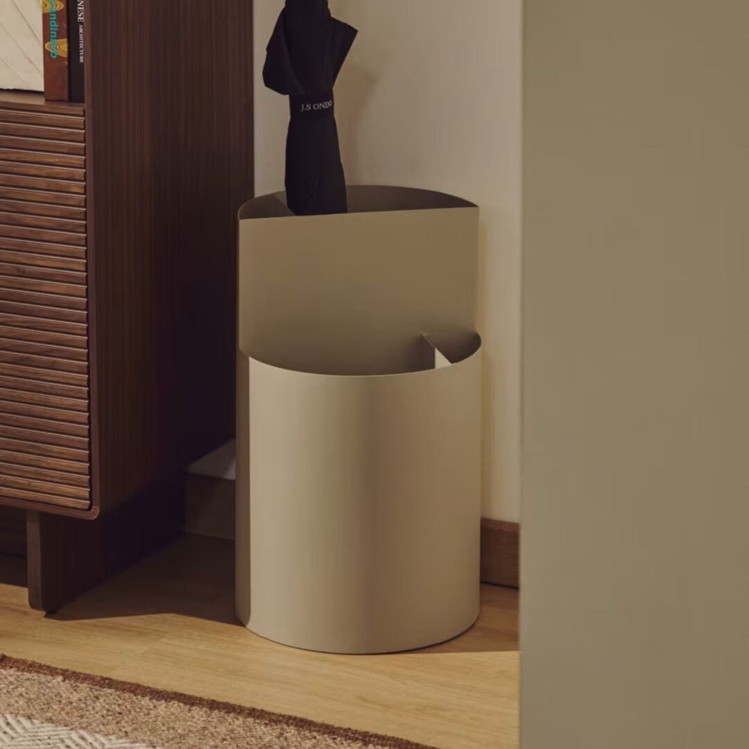 kave_Home_Grosser_Schirmständer_Atin_Beige_D00487RR12_Lifestyle